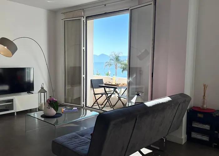 Palais Miramar La Suite Rouge